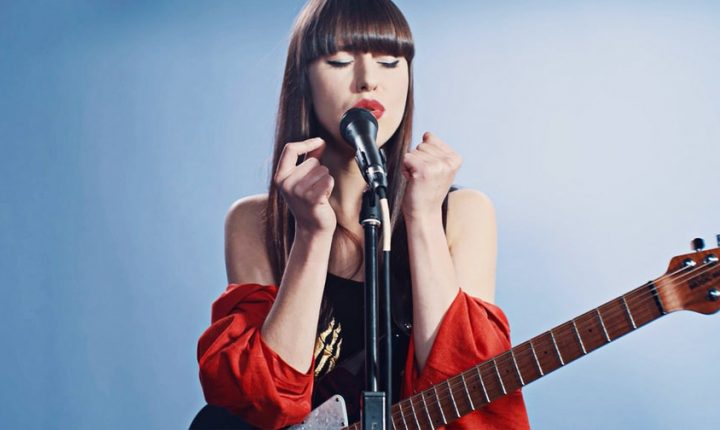 Watch Kimbra Perform Intimate Rendition of ‘Human’ for ‘Rolling Stone’