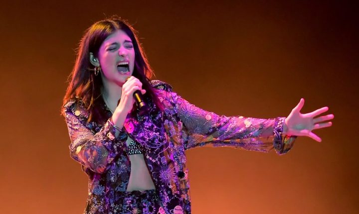 Watch Lorde Cover Kanye West’s ‘Love Lockdown’ Onstage in Chicago