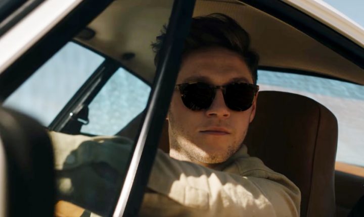 Watch Niall Horan Scour the Desert for Love in ‘On the Loose’ Video