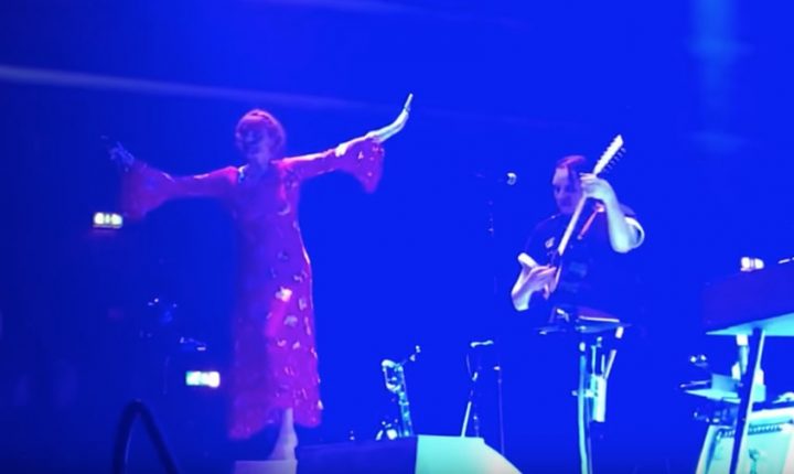 See Arcade Fire Play ‘Dog Days Are Over’ With Florence Welch in London