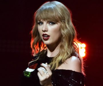 Hear Taylor Swift’s Acoustic Cover of Earth, Wind & Fire’s ‘September’