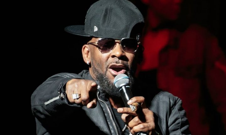 Watch R. Kelly Address Music, Fame: ‘I’m Handcuffed By My Destiny’