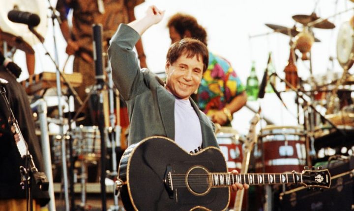 Flashback: Paul Simon Plays ‘The Boxer’ at His 1991 Central Park Show